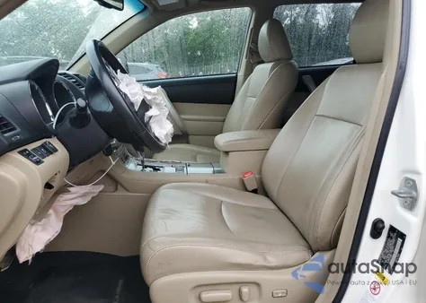 2012 Toyota Highlander Base из США, поврежденный, VIN 5TDBK3EH2CS109631